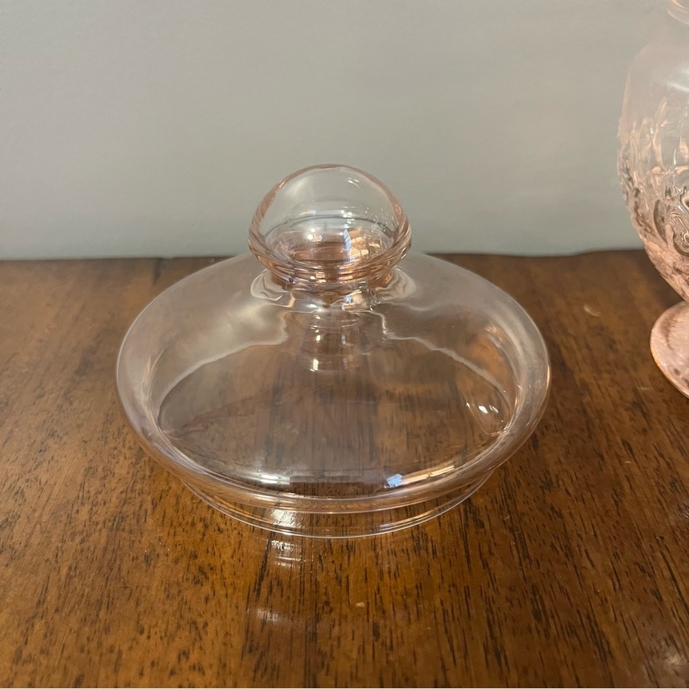 vintage Studio Nova pink glass candy dish with a lid. - Picture 6 of 11